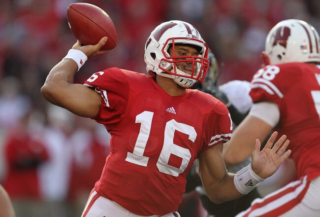 MADISON, WI - NOVEMBER 05: Russell Wilson #16 of the Wisconsin Badgers throws a pass against the Purdue Boilermakers at Camp Randall Stadium on November 5, 2011 in Madison Wisconsin. Wisconsin defeated Purdue 62-17. (Photo by Jonathan Daniel/Getty Images)