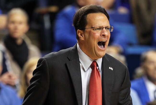 LEXINGTON, KY - DECEMBER 11:  Tom Crean the Head Coach of the Indiana Hoosiers gives instructions to his team during the game against the Kentucky Wildcats on December 11, 2010 in Lexington, Kentucky.  (Photo by Andy Lyons/Getty Images)