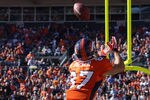 DENVER, CO - OCTOBER 30:  Eric Decker #87 of the Denver Broncos makes a catch in the endzone that was ruled incomplete against the Detroit Lions during the first quarter at Sports Authority Field at Mile High on October 30, 2011 in Denver, Colorado.  (Photo by Doug Pensinger/Getty Images)