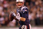 EAST RUTHERFORD, NJ - NOVEMBER 13:  Tom Brady #10 of the New England Patriots against the New York Jets at MetLife Stadium on November 13, 2011 in East Rutherford, New Jersey.  (Photo by Nick Laham/Getty Images)