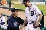 DETROIT, MI - OCTOBER 03:  Justin Verlander #35 of the Detroit Tigers is congratulated by Jim Leyland after leaving the game following the eighth inning of Game Three of the American League Division Series against the New York Yankees at Comerica Park on October 3, 2011 in Detroit, Michigan.  (Photo by Gregory Shamus/Getty Images)