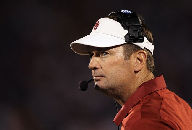 LAWRENCE, KS - OCTOBER 15:  Head coach Bob Stoops of the Oklahoma Sooners watches from the sidelines during the game against the Kansas Jayhawks on October 15, 2011 at Memorial Stadium in Lawrence, Kansas.  (Photo by Jamie Squire/Getty Images)