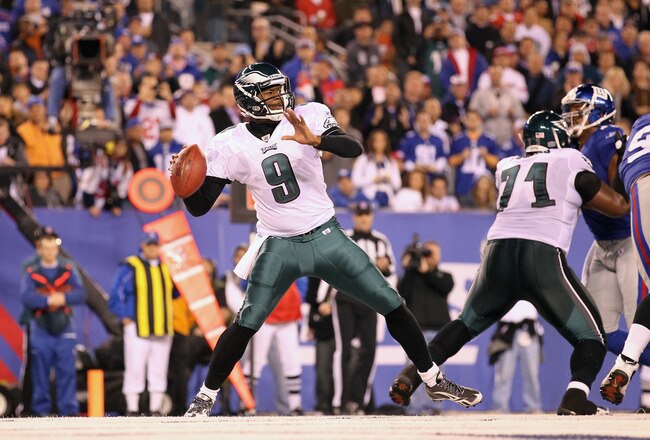 EAST RUTHERFORD, NJ - NOVEMBER 20:  Vince Young #9 of the Philadelphia Eagles looks to throw a pass against the New York Giants at MetLife Stadium on November 20, 2011 in East Rutherford, New Jersey.  (Photo by Al Bello/Getty Images)