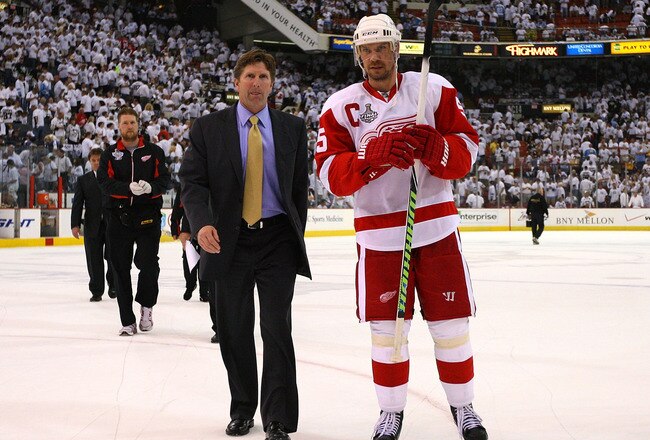PITTSBURGH - JUNE 09:  Head coach Mike Babcock and Nicklas Lidstrom #5 of the Detroit Red Wings leave the ice after a 2-1 loss to the Pittsburgh Penguins in Game Six of the NHL Stanley Cup Finals at the Mellon Arena on June 9, 2009 in Pittsburgh, Pennsylvania.  (Photo by Jim McIsaac/Getty Images)