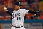 MIAMI GARDENS, FL - SEPTEMBER 26:  Anibal Sanchez #19 of the Florida Marlins pitches during a game against the Washington Nationals at Sun Life Stadium on September 26, 2011 in Miami Gardens, Florida.  (Photo by Mike Ehrmann/Getty Images)