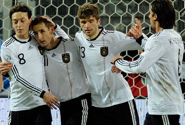 DORTMUND, GERMANY - FEBRUARY 09:  Miroslav Klose of Germany celebrates scoring the first goal during the International Friendly match between Germany and Italy on February 9, 2011 in Dortmund, Germany.  (Photo by Claudio Villa/Getty Images)