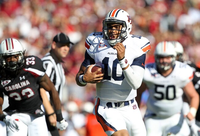 COLUMBIA, SC - OCTOBER 01:  Kiehl Frazier #10 of the Auburn Tigers runs with the ball against the South Carolina Gamecocks during their game at Williams-Brice Stadium on October 1, 2011 in Columbia, South Carolina.  (Photo by Streeter Lecka/Getty Images)