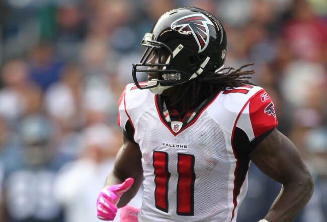 SEATTLE - OCTOBER 02:  Wide receiver Julio Jones #11 of the Atlanta Falcons runs a pass route against the Seattle Seahawks at CenturyLink Field on October 2, 2011 in Seattle, Washington. (Photo by Otto Greule Jr/Getty Images)