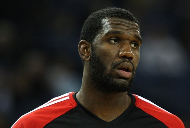 OAKLAND, CA - NOVEMBER 20:  Greg Oden #52 of the Portland Trail Blazers looks on against the Golden State Warriors during an NBA game at Oracle Arena on November 20, 2009 in Oakland, California.  (Photo by Jed Jacobsohn/Getty Images)
