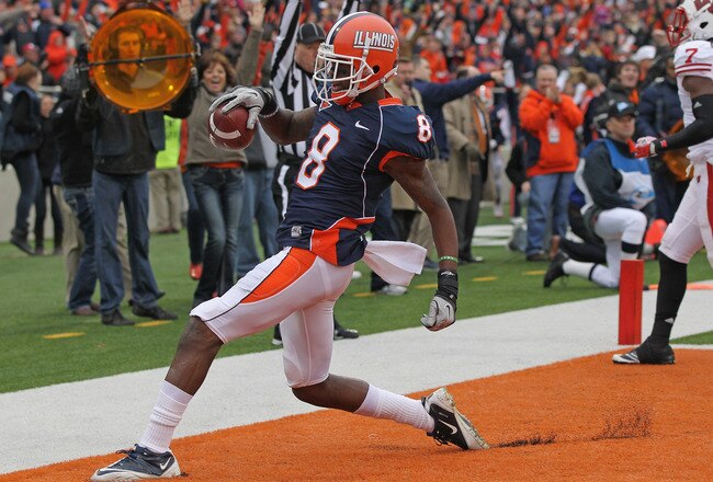 CHAMPAIGN, IL - NOVEMBER 19:  A.J. Jenkins #8 of the Illinois Fighting Illini moves across the end zone against the Wisconsin Badgers at Memorial Stadium on November 19, 2011 in Champaign, Illinois. Wisconsin defeated Illinois 28-17.  (Photo by Jonathan Daniel/Getty Images)