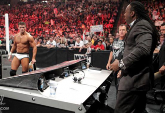 Cody Rhodes vs Booker T confirmados para TLC Cody-Rhodes-vs.-Booker-T-593x328_crop_340x234