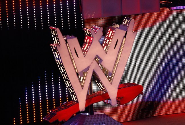 UNCASVILLE, CT - AUGUST 3:  Actor Jeremy Piven guest hosts WWE's 'Monday Night Raw' at Mohegan Sun on August 3, 2009 in Uncasville, Connecticut.  (Photo by Jim Rogash/Getty Images)