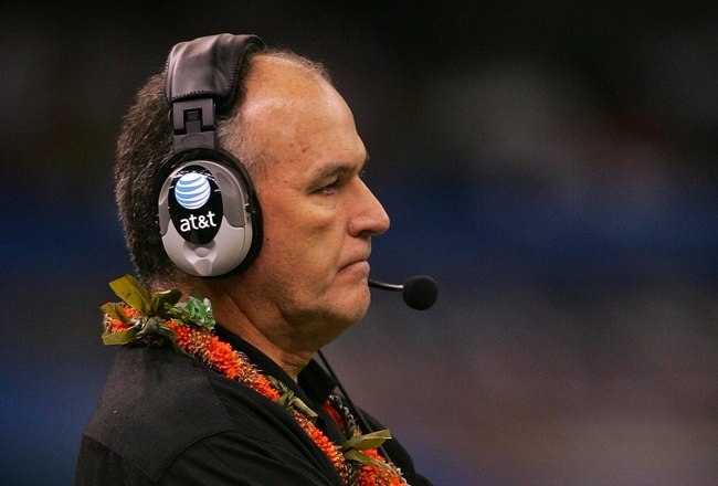 NEW ORLEANS - JANUARY 01:  Head coach June Jones of the Hawai'i Warriors looks on against the Georgia Bulldogs during the Allstate Sugar Bowl at the Louisiana Superdome on January 1, 2008 in New Orleans, Louisiana. Georgia won 41-10. (Photo by Matthew Stockman/Getty Images)