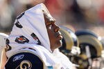 SAN FRANCISCO, CA - DECEMBER 04:  Steven Jackson #39 of the St. Louis Rams sits on the sideline during their game against the San Francisco 49ers at Candlestick Park on December 4, 2011 in San Francisco, California.  (Photo by Ezra Shaw/Getty Images)