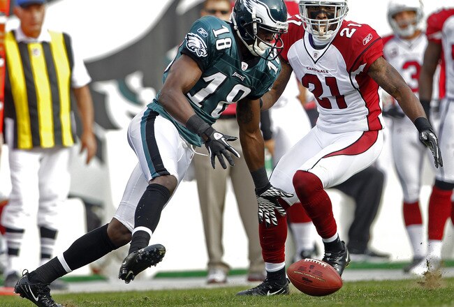 PHILADELPHIA, PA - NOVEMBER 13: Jeremy Maclin #18 of the Philadelphia Eagles drops a pass in front of Patrick Peterson #21of the Arizona Cardinals during a game at Lincoln Financial Field on November 13, 2011 in Philadelphia, Pennsylvania. The Cardinals defeated the Eagles 21-17. (Photo by Rich Schultz /Getty Images)
