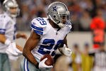 ARLINGTON, TX - DECEMBER 11:   DeMarco Murray #29 of the Dallas Cowboys carries the ball against the New York Giants at Cowboys Stadium on December 11, 2011 in Arlington, Texas.  (Photo by Tom Pennington/Getty Images)