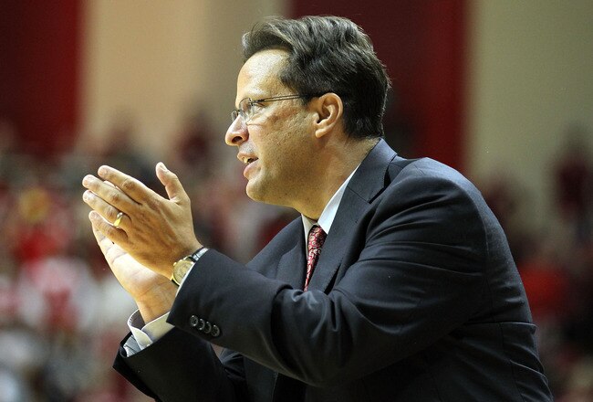 BLOOMINGTON, IN - NOVEMBER 19:  Tom Crean the Head Coach of the Indiana Hoosiers gives instructions to his team during the game against the Savannah State Tigers at Assembly Hall on November 19, 2011 in Bloomington, Indiana.  (Photo by Andy Lyons/Getty Images)