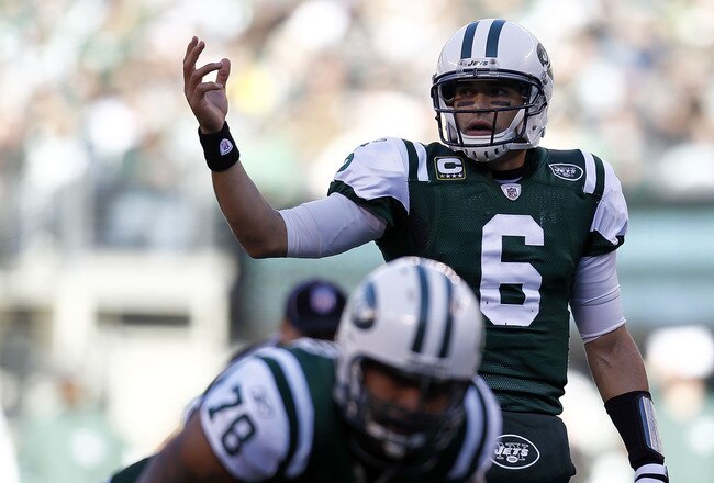 EAST RUTHERFORD, NJ - DECEMBER 11:  Mark Sanchez #6 of the New York Jets calls a play during a game against the Kansas City Chiefs at MetLife Stadium on December 11, 2011 in East Rutherford, New Jersey.  (Photo by Jeff Zelevansky/Getty Images)