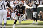 OAKLAND, CA - OCTOBER 16:  Darren McFadden #20 of the Oakland Raiders runs the ball in for a touchdown against the Cleveland Browns at O.co Coliseum on October 16, 2011 in Oakland, California.  (Photo by Ezra Shaw/Getty Images)