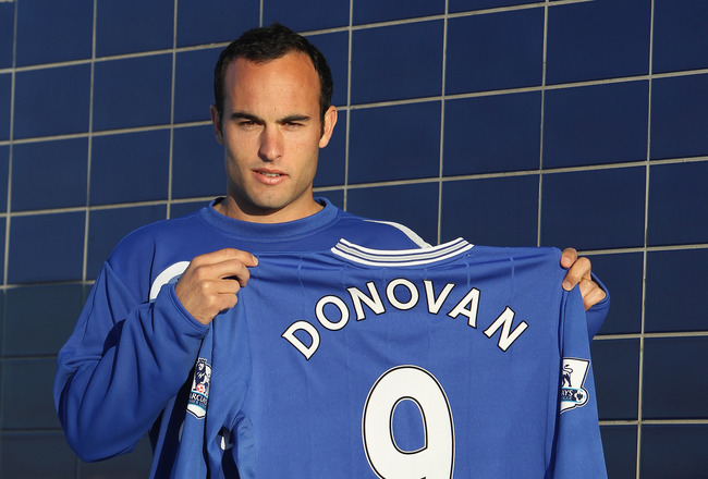 Galaxy's Donovan heading back to Everton