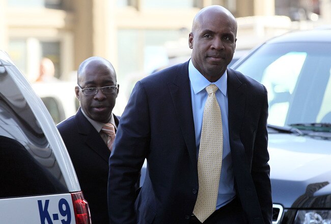 SAN FRANCISCO, CA - APRIL 12:  Former Major League Baseball player Barry Bonds (R) arrives at federal court on April 12, 2011 in San Francisco, California.  The jury is deliberating for the third day in the Barry Bonds perjury trial where the former baseball player is accused of lying to a grand jury about the use of performance enhancing drugs.  (Photo by Justin Sullivan/Getty Images)