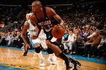 NEW ORLEANS - NOVEMBER 13:  Travis Outlaw #25  of the Portland Trail Blazers drives the ball around James Posey #41 of the New Orleans Hornets at the New Orleans Arena on November 13, 2009 in New Orleans, Louisiana.  NOTE TO USER: User expressly acknowledges and agrees that, by downloading and/or using this Photograph, User is consenting to the terms and conditions of the Getty Images License Agreement.  (Photo by Chris Graythen/Getty Images)