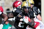 NASHVILLE, TN - OCTOBER 29:  Zac Stacy #2 of the Vanderbilt Commodores breaks away from the Arkansas Razorbacks defense for a touchdown during play at Vanderbilt Stadium on October 29, 2011 in Nashville, Tennessee. Arkansas won 31-28.  (Photo by Grant Halverson/Getty Images)