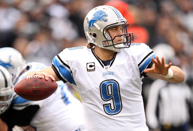 OAKLAND, CA - DECEMBER 18:  Matthew Stafford #9 of the Detroit Lions in action against the Oakland Raiders at O.co Coliseum on December 18, 2011 in Oakland, California.  (Photo by Ezra Shaw/Getty Images)