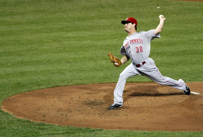 PITTSBURGH, PA - SEPTEMBER 24:  Travis Wood #30 of the Cincinnati Reds pitches against the Pittsburgh Pirates during the game on September 24, 2011 at PNC Park in Pittsburgh, Pennsylvania.  (Photo by Justin K. Aller/Getty Images)