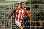 WOLVERHAMPTON, ENGLAND - DECEMBER 17:  Peter Crouch of Stoke celebrates scoring to make it 2-1 during the Barclays Premier League match between  Wolverhampton Wanderers and Stoke City at Molineux on December 17, 2011 in Wolverhampton, England.  (Photo by Michael Regan/Getty Images)