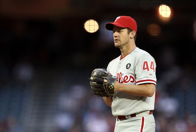 PHOENIX, AZ - APRIL 26:  Starting pitcher Roy Oswalt #44 of the Philadelphia Phillies pitches against the Arizona Diamondbacks during the Major League Baseball game at Chase Field on April 26, 2011 in Phoenix, Arizona. The Diamondbacks defeated the Phillies 7-5.  (Photo by Christian Petersen/Getty Images)