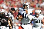COLUMBIA, SC - OCTOBER 01:  Kiehl Frazier #10 of the Auburn Tigers runs with the ball against the South Carolina Gamecocks during their game at Williams-Brice Stadium on October 1, 2011 in Columbia, South Carolina.  (Photo by Streeter Lecka/Getty Images)