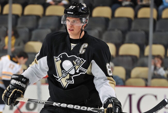 PITTSBURGH, PA - DECEMBER 5:  Sidney Crosby #87 of the Pittsburgh Penguins warms up before a game against the Boston Bruins on December 5, 2011 at CONSOL Energy Center in Pittsburgh, Pennsylvania.  (Photo by Jamie Sabau/Getty Images)
