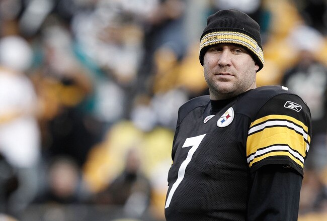 PITTSBURGH, PA - DECEMBER 24:  Ben Roethlisberger #7 of the Pittsburgh Steelers warms up prior to the Christmas Eve game against St. Louis Rams on December 24, 2011 at Heinz Field in Pittsburgh, Pennsylvania.  (Photo by Jared Wickerham/Getty Images)