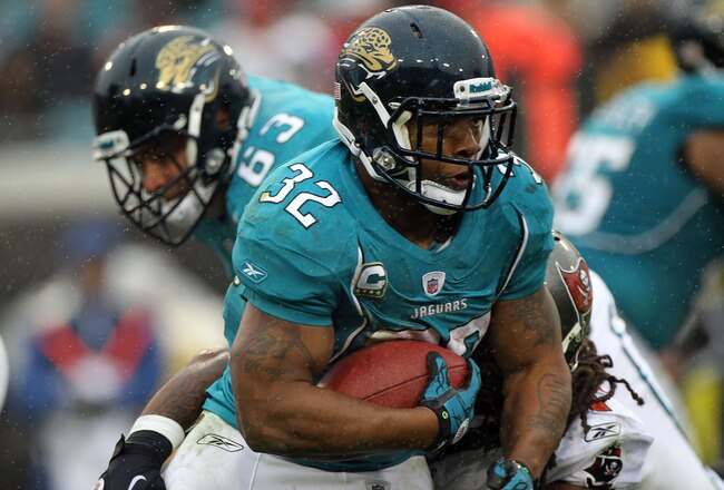 JACKSONVILLE, FL - DECEMBER 11:  Maurice Jones-Drew #32 of the Jacksonville Jaguars runs for yardage during the game against the Tampa Bay Buccaneers at EverBank Field on December 11, 2011 in Jacksonville, Florida.  (Photo by Sam Greenwood/Getty Images)