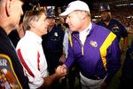 BATON ROUGE, LA - NOVEMBER 08:  Head Coach Nick Saban of the Alabama Crimson Tide is congratulated by head coach Les Miles of the Louisiana State University Tigers after the Tide defeated the Tigers 27-21 in overtime on November 11, 2008 at Tiger Stadium in Baton Rouge, Louisiana.  (Photo by Chris Graythen/Getty Images)