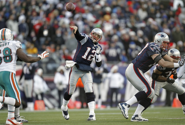 NFL PLAYOFF PICTURE: Tom Brady and QBs Entering Postseason on Hot Streaks