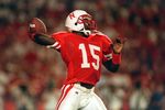 1 JAN 1995:  QUARTERBACK TOMMIE FRAZIER OF NEBRASKA PREPARES TO HEAVE A PASS DURING THE FOURTH QUARTER AGAINST MIAMI AT THE ORANGE BOWL IN MIAMI, FLORIDA.  NEBRASKA WON, 24-17. Mandatory Credit: Simon Bruty/ALLSPORT