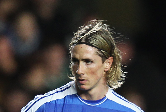 LONDON, ENGLAND - DECEMBER 31:  Fernando Torres of Chelsea looks dejected during the Barclays Premier League match between Chelsea and Aston Villa at Stamford Bridge on December 31, 2011 in London, England.  (Photo by Ian Walton/Getty Images)