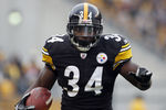 PITTSBURGH, PA - DECEMBER 24:  Rashard Mendenhall #34 of the Pittsburgh Steelers carries the ball against the St. Louis Rams during the game on December 24, 2011 at Heinz Field in Pittsburgh, Pennsylvania.  The Steelers won 27-0.  (Photo by Justin K. Aller/Getty Images)