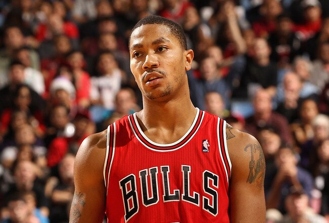 SACRAMENTO, CA - DECEMBER 29:  Derrick Rose #1 of the Chicago Bulls in action against the Sacramento Kings at Power Balance Pavilion on December 29, 2011 in Sacramento, California. NOTE TO USER: User expressly acknowledges and agrees that, by downloading and or using this photograph, User is consenting to the terms and conditions of the Getty Images License Agreement.  (Photo by Ezra Shaw/Getty Images)