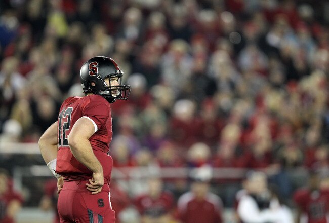 STANFORD, CA - NOVEMBER 26:  Andrew Luck #12 of the Stanford Cardinal in action against the Notre Dame Fighting Irish at Stanford Stadium on November 26, 2011 in Stanford, California.  (Photo by Ezra Shaw/Getty Images)