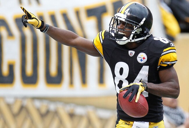 PITTSBURGH, PA - DECEMBER 04:  Antonio Brown #84 of the Pittsburgh Steelers celebrates a second quarter punt return for a touchdown while playing the Cincinnati Bengals at Heinz Field on December 4, 2011 in Pittsburgh, Pennsylvania.  (Photo by Gregory Shamus/Getty Images)