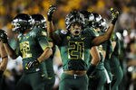 PASADENA, CA - JANUARY 02:  Running back LaMichael James #21 of the Oregon Ducks in the fourth quarter while taking on the Wisconsin Badgers at the 98th Rose Bowl Game on January 2, 2012 in Pasadena, California.  (Photo by Harry How/Getty Images)