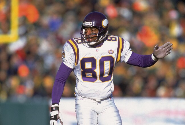 30 Dec 2001:  Wide Receiver Cris Carter #80 of the Minnesota Vikings stands ready on the line against the Green Bay Packers during the NFL game at Lambeau Field in Green Bay, Wisconsin.  The Packers defeated the Vikings 24-13.  Mandatory Credit:  Jonathan Daniel/Getty Images
