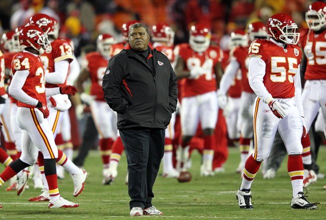 KANSAS CITY, MO - NOVEMBER 27:  Defensive coordinator Romeo Crennel of the Kansas City Chiefs watches players warm up prior to the game against the Pittsburgh Steelers on November 27, 2011 at Arrowhead Stadium in Kansas City, Missouri.  (Photo by Jamie Squire/Getty Images)