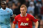 MANCHESTER, ENGLAND - JANUARY 08:  Paul Scholes of Manchester United in action during the FA Cup Third Round match between Manchester City and Manchester United at the Etihad Stadium on January 8, 2012 in Manchester, England.  (Photo by Laurence Griffiths/Getty Images)