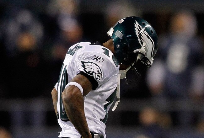 SEATTLE - DECEMBER 01:  DeSean Jackson #10 of the Philadelphia Eagles walks off the field dejected during a 34-14 loss to the Seattle Seahawks on December 1, 2011 at CenturyLink Field in Seattle, Washington.  (Photo by Jonathan Ferrey/Getty Images)