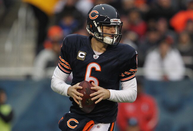 CHICAGO, IL - NOVEMBER 20:  Jay Cutler #6 of the Chicago Bears looks for a receiver against the San Diego Chargers at Soldier Field on November 20, 2011 in Chicago, Illinois. The Bears defeated the Chargers 31-20.  (Photo by Jonathan Daniel/Getty Images)