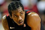 LAS VEGAS, NV - FEBRUARY 12:  Kawhi Leonard #15 of the San Diego State Aztecs waits for a teammate to shoot a free throw during a game against the UNLV Rebels at the Thomas & Mack Center February 12, 2011 in Las Vegas, Nevada. San Diego State won 63-57.  (Photo by Ethan Miller/Getty Images)